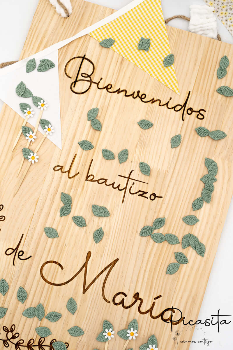 La psicología de la bienvenida: El impacto invisible de un cartel personalizado en tus invitados