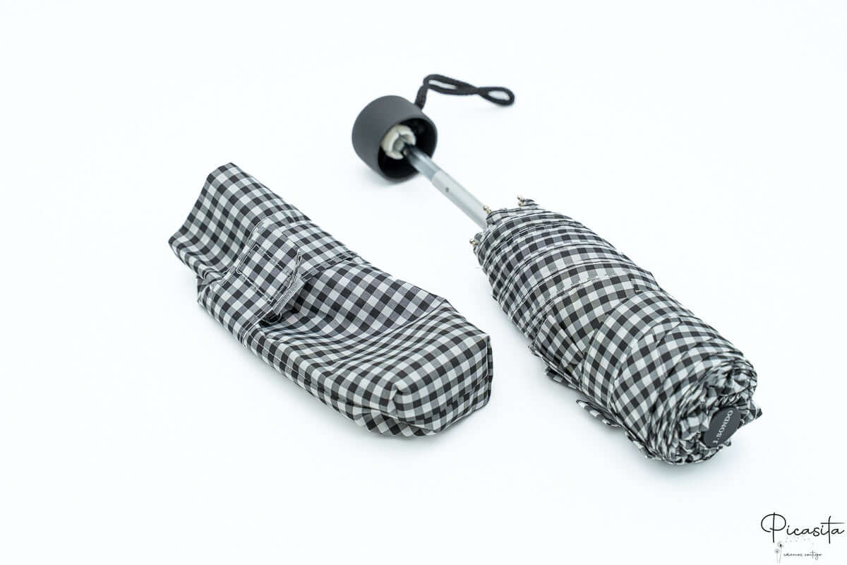 El arte de regalar protección: Psicología y elegancia detrás del paraguas plegable personalizado