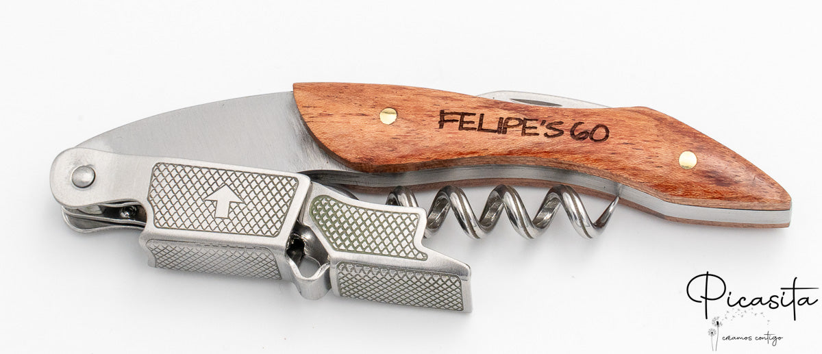 El arte de descorchar emociones: Por qué un sacacorchos personalizado es el regalo definitivo